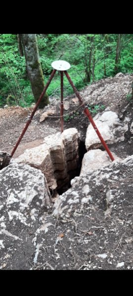 Vue de surface
Environ 5 m plus haut que le talweg, rive gauche du vallon de Francheville.
Fichier manquant