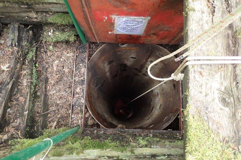 Vue plongeant dans la buse.
Photo Isabelle Rixens. Actuellement accès réglementé (contacter le CDS21).
Fichier manquant