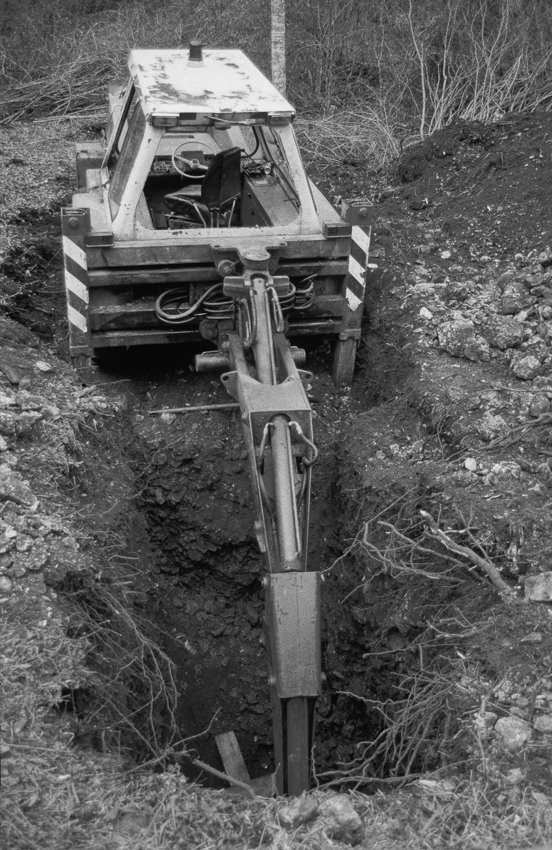 Désobstruction de gouffre de Nonceuil
Les premiers travaux effectués sur la simple indication d'un autochtone.
Fichier manquant