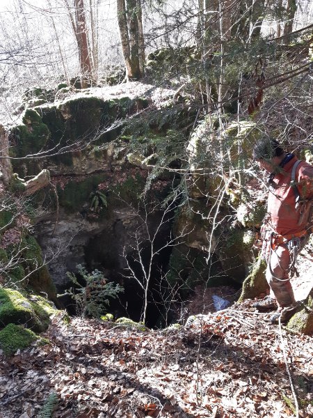 Entrée scialet IDELON
Fichier manquant
